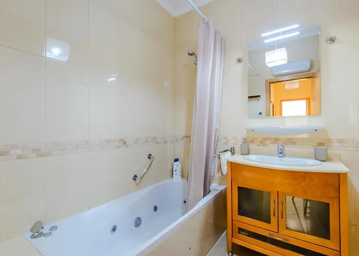 Apartman Homes Ocean View With Lovely Terrace, 2 Swimming Pools & Tennis Court