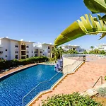 Homes Ocean View With Lovely Terrace, 2 Swimming Pools & Tennis Court アパート