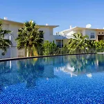 Homes Ocean View With Lovely Terrace, 2 Swimming Pools & Tennis Court 公寓 *