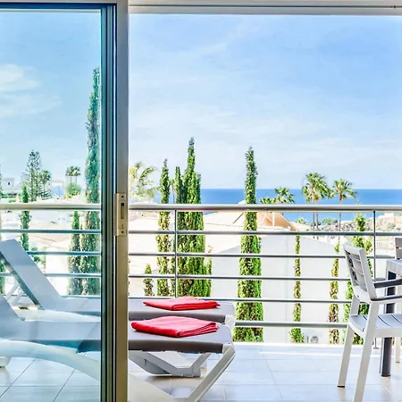 Homes Ocean View With Lovely Terrace, 2 Swimming Pools & Tennis Court アパート